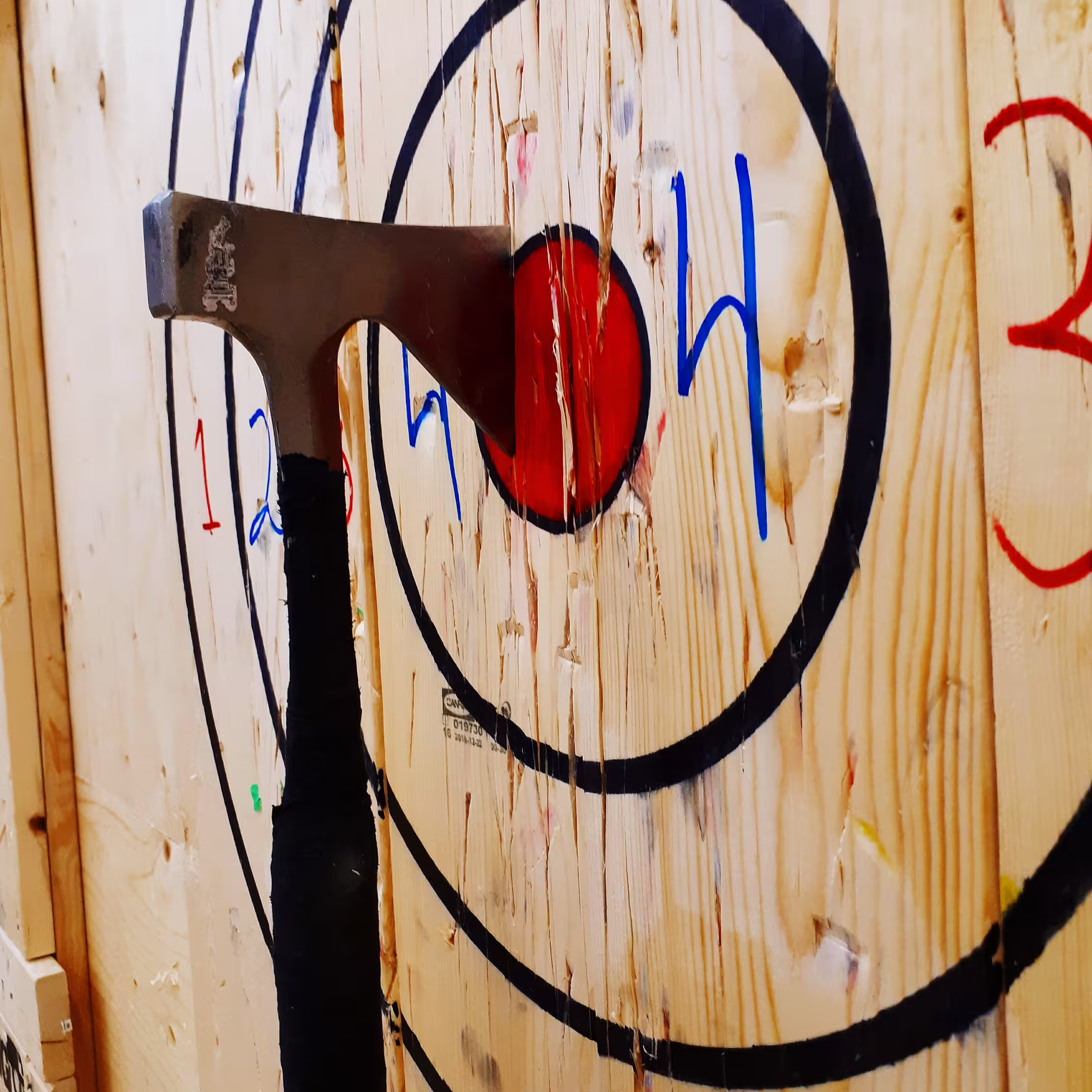 Archery game Bordeaux UniGames - cible rouge centre archery